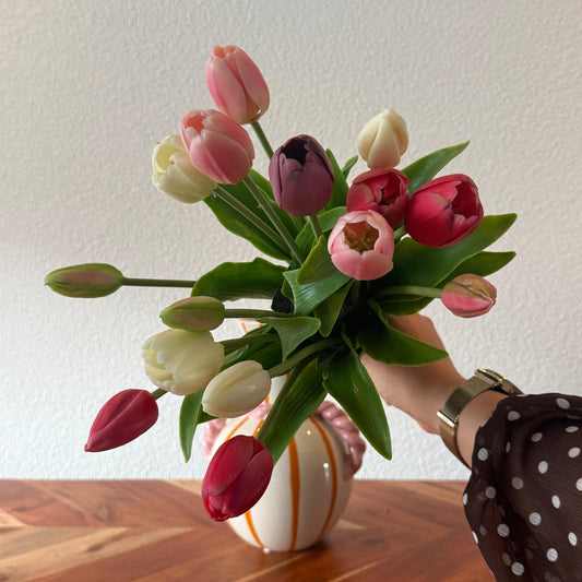 Spring - vaas met kunsttulpen